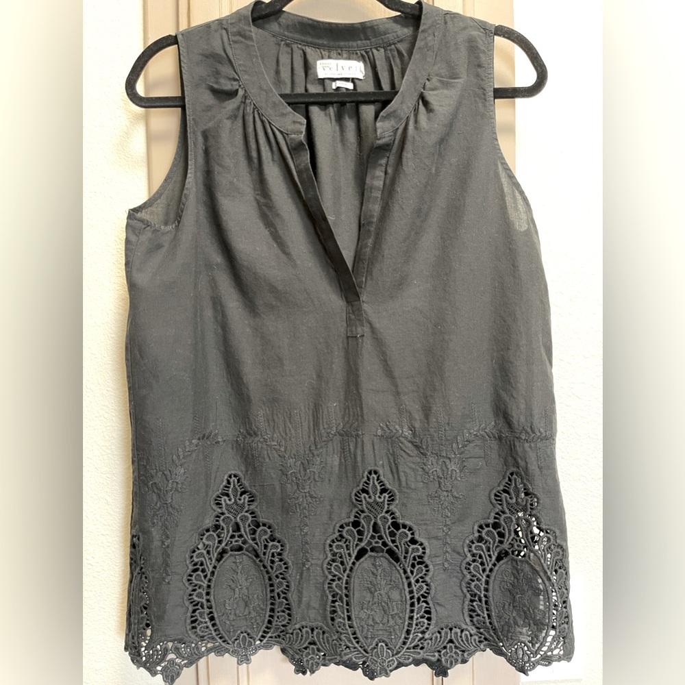 Graham And Spencer Sleeveless Top